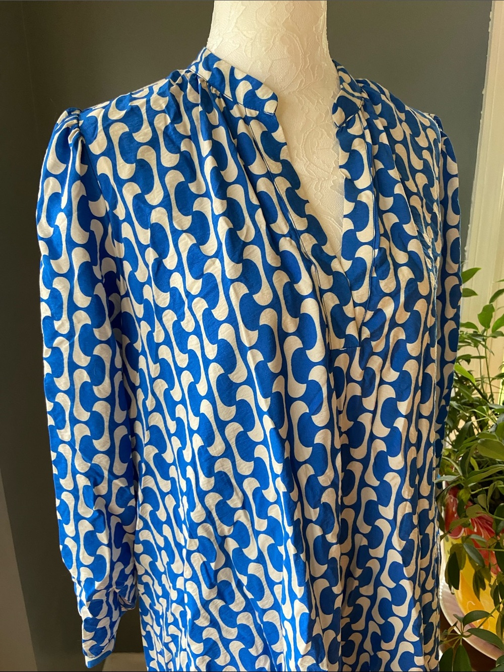 Zara Blue & White Geometric V-Neck Dress Size Small - Picture 3 of 8